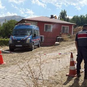 Sivas'taki olayda 6 ş&uuml;pheli tutuklandı! B&uuml;şra bebek her yerde aranıyor