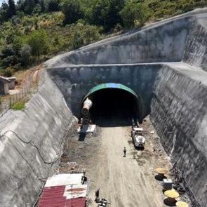 Trafik &ccedil;ilesini bitirecek dev proje! Dağları delip 19 t&uuml;nel a&ccedil;acaklar