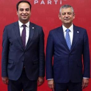 &Ouml;zel'in atadığı başkan g&ouml;zaltına alındı! Bakın neden operasyon d&uuml;zenlendi...