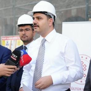AK Partili İnan: &Ouml;zel'in sorumluluğu varsa bu eseri g&ouml;rd&uuml;kten sonra &ouml;z&uuml;r diler