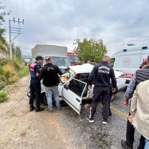 Aydın'da feci kaza! &Ouml;l&uuml; ve yaralılar var