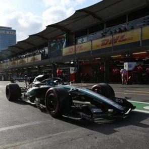 Yağmurun damga vurduğu Formula 1 Bahreyn GP'de zafer Verstappen'in