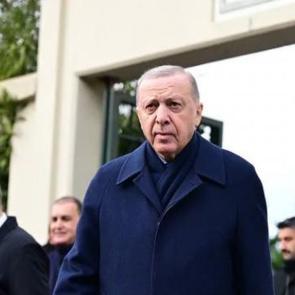 Erdoğan cuma namazını Hz. Ali Camisi'nde kıldı