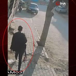 Manisa&rsquo;da okul &ouml;n&uuml;nde dehşet sa&ccedil;an saldırgan b&ouml;yle g&ouml;r&uuml;nt&uuml;lendi!
