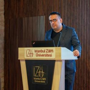 &ldquo;İZ&Uuml; Yazma Merkezi Projesi&rdquo; d&uuml;zenlenen &ccedil;alıştayla tanıtıldı 