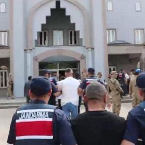 Kırşehir'de tefecilik operasyonu: &Ccedil;ok sayıda silah ele ge&ccedil;irildi