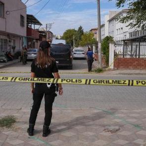 Manisa'daki okul &ouml;n&uuml; saldırısında 2 savcı g&ouml;revlendirildi! Anne, baba ve dede g&ouml;zaltında