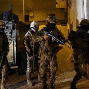 Siyasal-askeri casusluk operasyonu! 22 g&ouml;zaltı kararı, 2 şirkete kayyım