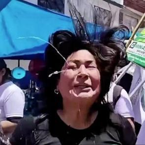 Peru'da kanlı se&ccedil;im: Vali adayı gazeteci, pazaryerinde vurularak &ouml;ld&uuml;r&uuml;ld&uuml;