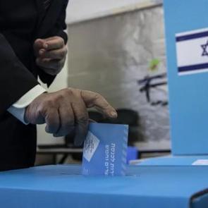 Anketlerde geride olan Netanyahu'dan skandal hamle! Partiye se&ccedil;im yasağı getirdiler...