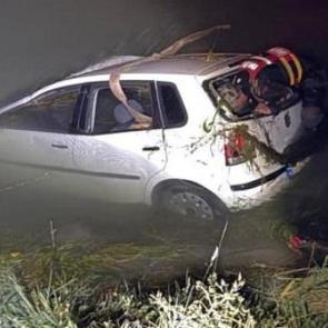 Sulama kanalına u&ccedil;an otomobildeki 2 kişi hayatını kaybetti