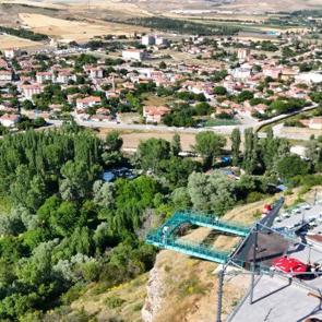 Y&uuml;zbinler ziyaret etti: Kayseri&rsquo;deki nefes kesen cam teras ziyaret&ccedil;ilerin favorisi oldu