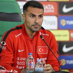 Zeki &Ccedil;elik'ten 1. Lig ekibine teşekk&uuml;r! 'Bug&uuml;n buradaysam onlar sayesinde'