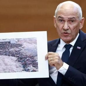 Slovenya Başbakanı İsrail'i aklamaya &ccedil;alıştı! T&uuml;m d&uuml;nyaya rezil oldu
