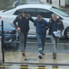 Bayrak provokasyonunun altından kendisi &ccedil;ıktı! 'Vatan hainleri' diyerek paylaşım yaptı