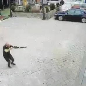 Ankara'da bir kişinin &ouml;ld&uuml;ğ&uuml; silahlı kavganın g&ouml;r&uuml;nt&uuml;leri ortaya &ccedil;ıktı