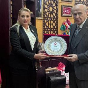  Bah&ccedil;eli, Bilge G&uuml;rs ile g&ouml;r&uuml;şt&uuml; 