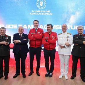 Bakan Bayraktar: T&uuml;rkiye sizlerle beraber enerjide bağımsız bir &uuml;lke olacak 