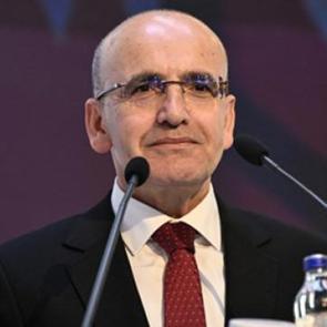 Bakan Şimşek'ten fon a&ccedil;ıklaması: Yatırımcıların meşru haklarını g&ouml;zetiyoruz
