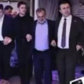 Başkan 'Bizi kim alabilir?' dedi, ertesi g&uuml;n g&ouml;zaltına alındı!