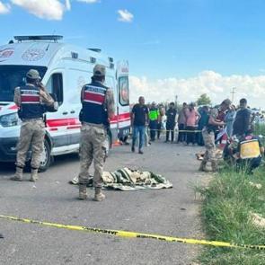 &Ccedil;ocukların motosikletle gezisi faciayla son buldu: 2 &ouml;l&uuml;