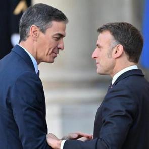 Dostluk Anlaşmasına veto! Sanchez Macron'dan &ouml;z&uuml;r diledi