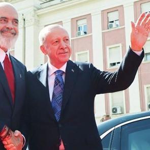 Rama'dan Almanlara ders: T&uuml;rkiye tehdit değil, barışın unsuru