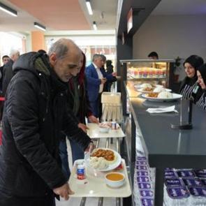Ekmek 10 tl, yemek 55 tl, 20 bin emekliye 250 milyon TL destek