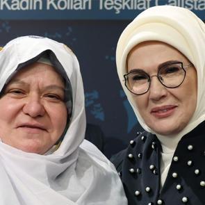 Emine Erdoğan'dan D&uuml;nya Yaşlılar G&uuml;n&uuml; mesajı: "Bizi biz yapan değerlerin gereğidir"