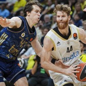 Fenerbah&ccedil;e 10 sayı fark atarak kazandı! 3'te 3 yaptı