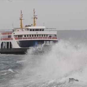 Feribot seferlerine fırtına engeli: Seferler iptal edildi!