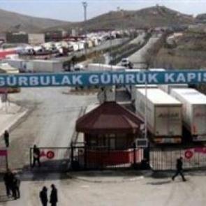 G&uuml;rbulak'ta gergin anlar: Memurlara bı&ccedil;akla saldıran şahıs hakkında soruşturma