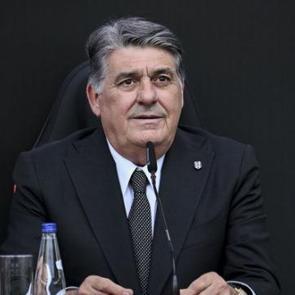 Hakem operasyonlarının ardından Serdal Adalı ateşi yaktı! 'Gerekirse ligler ertelensin'