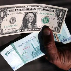 İran'da dolar serbest piyasada tarihinin en y&uuml;ksek seviyesine &ccedil;ıktı