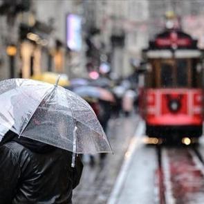 İstanbul Valiliği sağanak i&ccedil;in uyardı: Perşembeye kadar s&uuml;recek