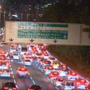 İstanbul'da trafik durma noktasına geldi