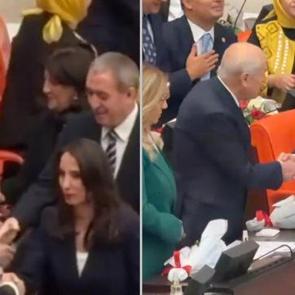 Meclis'te dikkat &ccedil;eken temas: Bah&ccedil;eli, &Ouml;zel ve DEM Parti heyetiyle tokalaştı