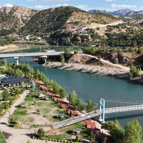 Munzur Vadisi sonbaharın gelişiyle sakinlik ve huzur arayanları ağırlıyor