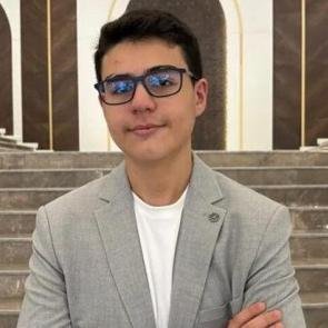 Milli satran&ccedil;&ccedil;ı Yağız Kaan Erdoğmuş, 15 yaşında tarihe ge&ccedil;ti