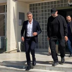 &Ouml;zcan Deniz, Aydın Adliyesi'nde ifade verdi! İlk a&ccedil;ıklama 