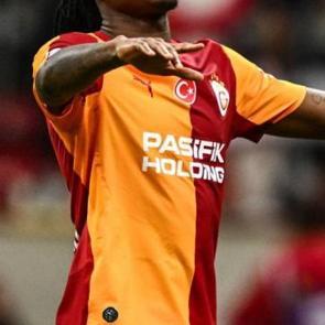 Ronaldo kamptan ayrıldı! Portekiz'in 7 numarası Galatasaraylı oyuncu oldu