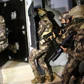Son Dakika... 75 ilde nefes kesen operasyon! 714 ş&uuml;pheli tutuklandı