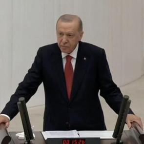 TBMM&rsquo;de dikkat &ccedil;eken an: Erdoğan salona girdiğinde CHP ve Yeni Partililer ayağa kalkmadı