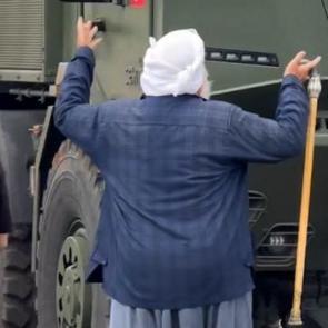 TEKNOFEST&rsquo;te duygu dolu anlar: Yerli hava savunma sistemi G&Uuml;RZ &ouml;n&uuml;nde dua etti