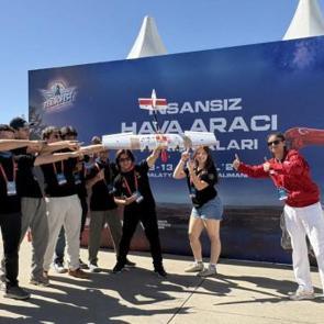 Trabzonlu gen&ccedil;lerden b&uuml;y&uuml;k başarı! TEKNOFEST 2026'da T&uuml;rkiye şampiyonu oldular