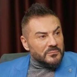 &Uuml;nl&uuml; şarkıcıdan radikal karar! Eski işine d&ouml;n&uuml;yor