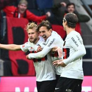 5-1'den d&ouml;nd&uuml;ler ama yetmedi! 11 goll&uuml; ma&ccedil;ta galibiyet 90+9'da geldi