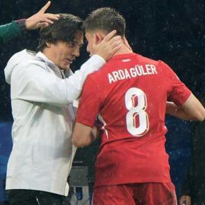 Arda G&uuml;ler'den Montella'ya veda!