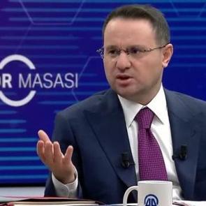 Bakan G&uuml;rlek, T&uuml;rk futbolunu sarsan soruşturma i&ccedil;in konuştu: Bazı hakemlere ayrıcalık...
