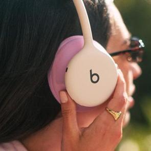 Beats yeni kulak &uuml;st&uuml; kulaklığı beats 360&rsquo;ı tanıttı